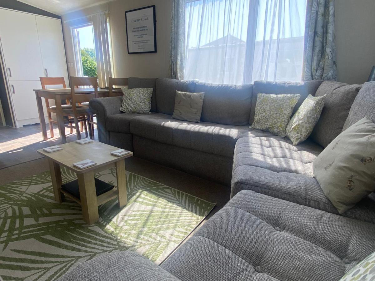 Hot Tub. Countryside. Coast. 5* Patrington Haven Leisure Park, East Yorkshire Villa Exterior foto